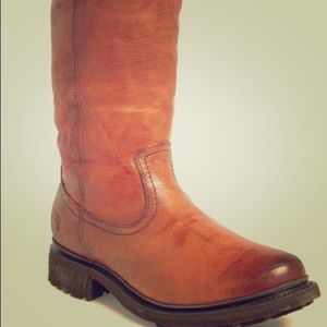 Frye Valerie shearling pull on boots